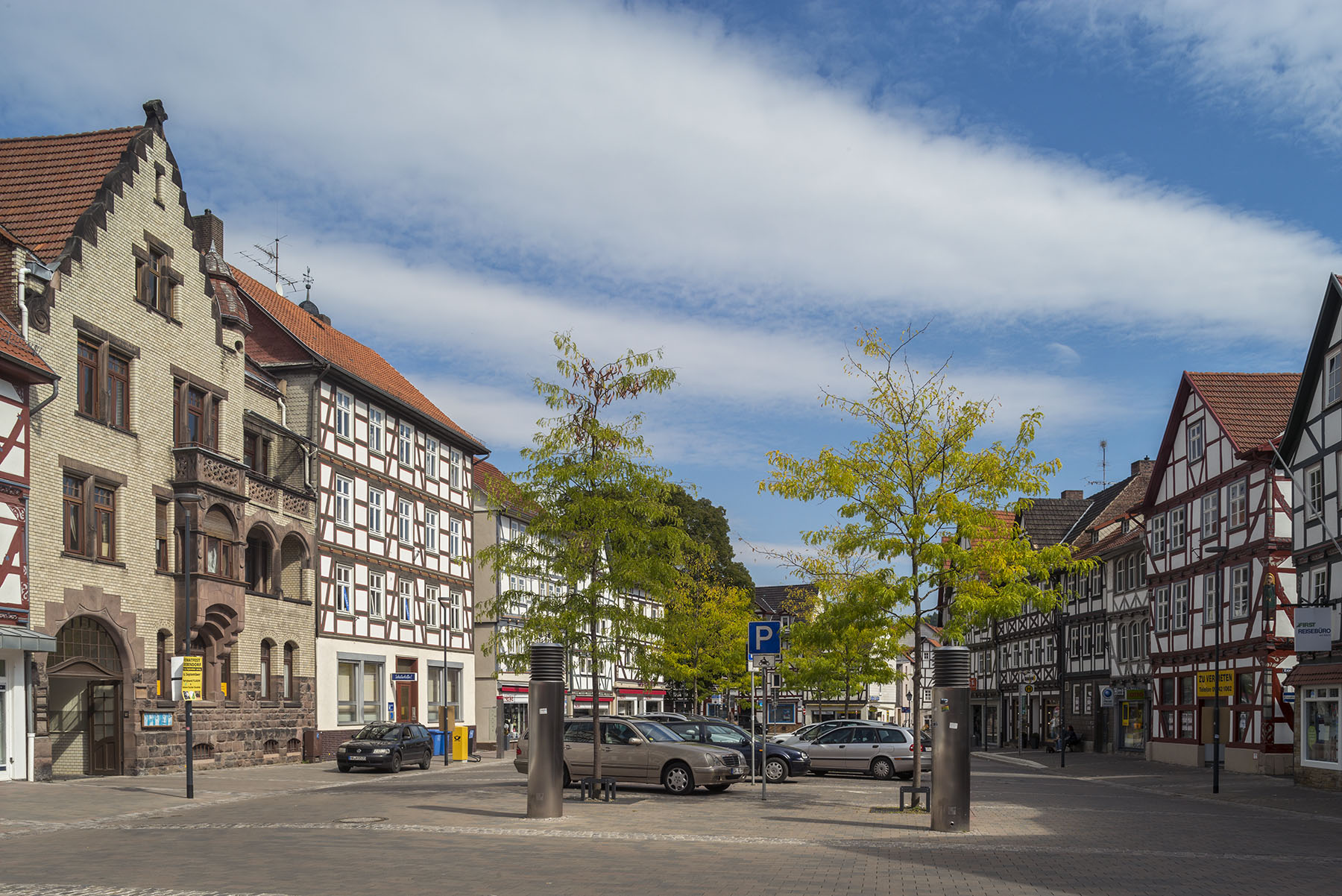 Bild des Marktplatzes mit Rathaus 